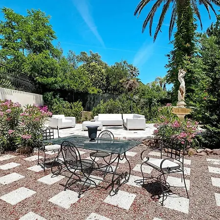 Le Manoir * Saint-Raphael (Var)
