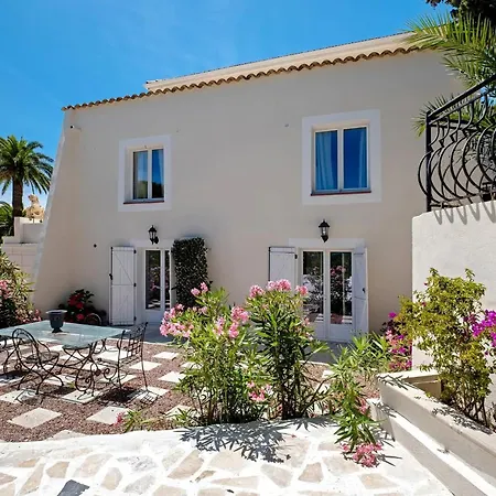 Le Manoir * Saint-Raphaël